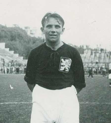 1934年世界杯最佳射手尼耶德里