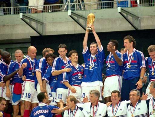 东道主法国夺得1998年世界杯冠军