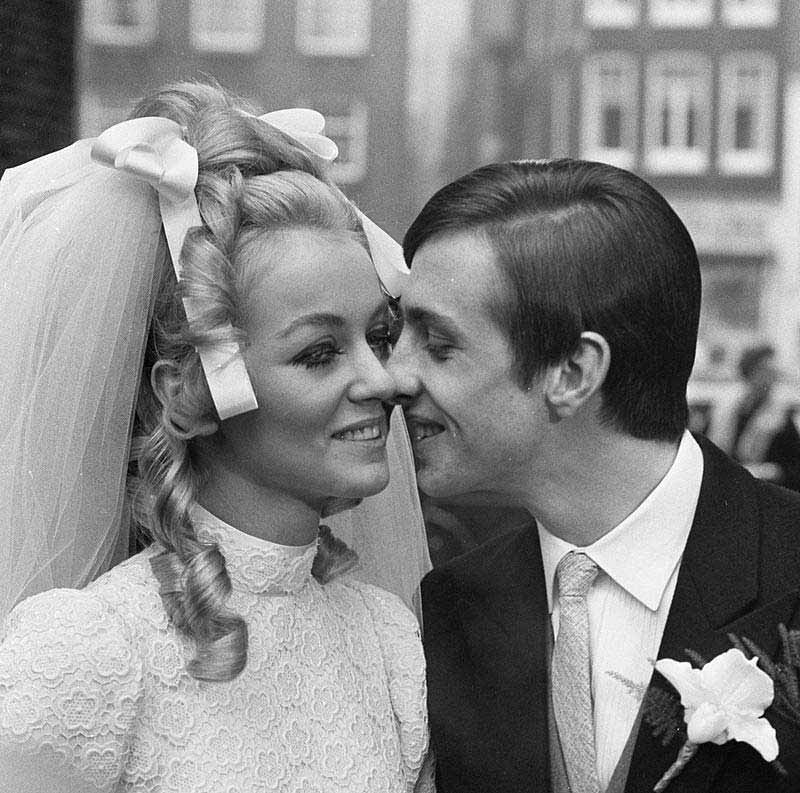 1968年，克鲁伊夫与妻子丹妮・科斯特举行婚礼