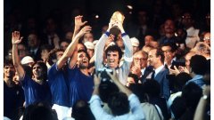 1982年西班牙世界杯老照片回顾 意大利队第三次赢得冠军