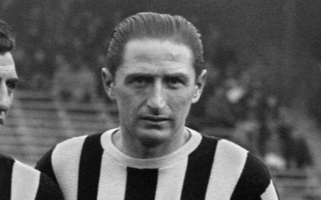 前锋西尔维奥-皮奥拉-尤文图斯(Silvio Piola Juventus)是意大利夺得本届世界杯冠军不可或缺的功勋人物